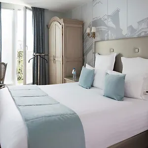 **** Hotel Plaza Elysees Frankrijk
